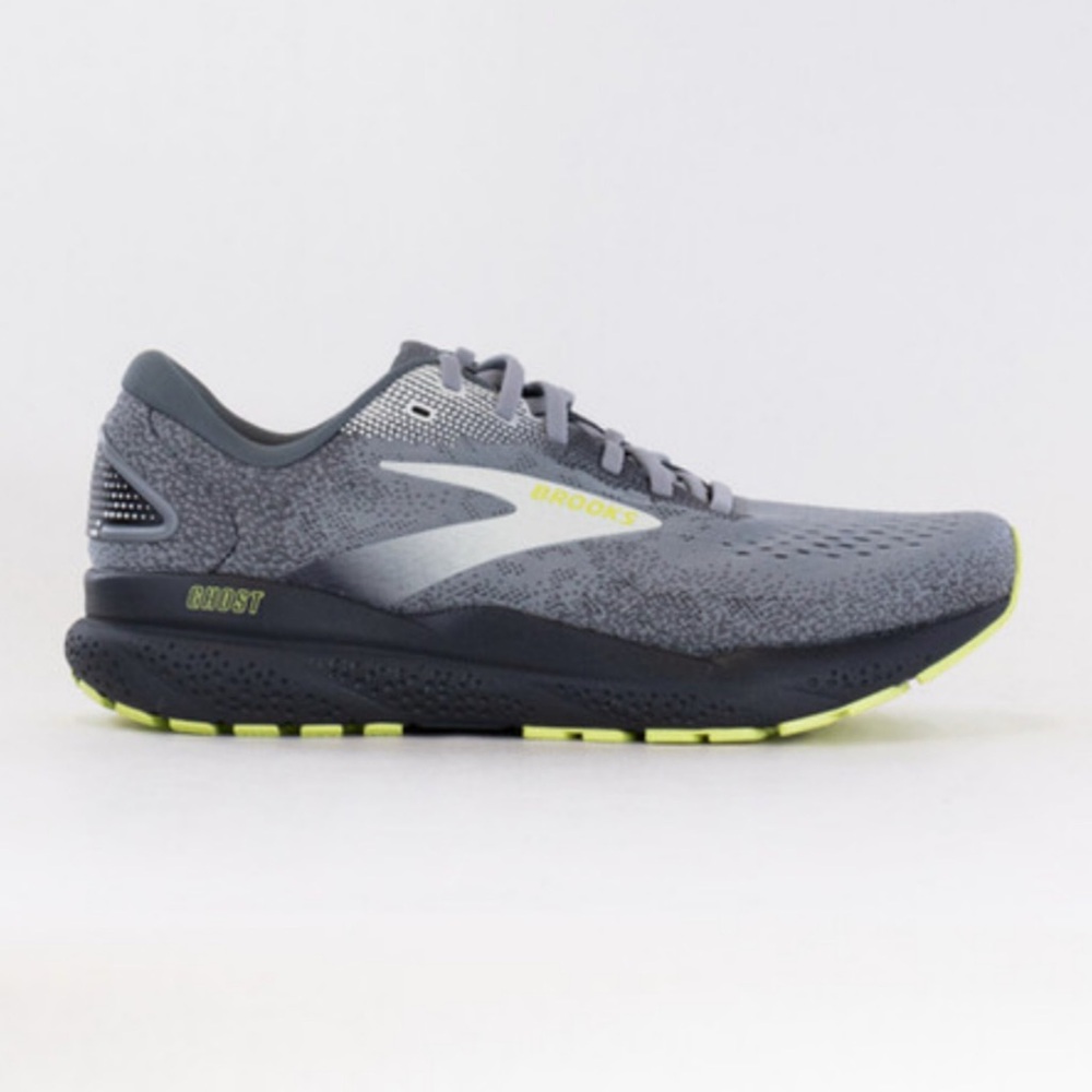 Brooks Ghost 16 Sneakers 
Size 11.5